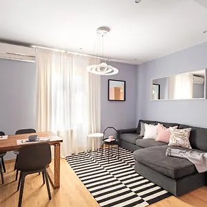 Three Bedrooms Appartamento Barcellona