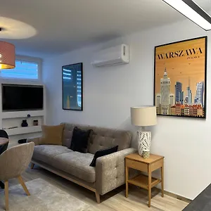 https://apartament-centrum-warszawy-pereca.warsawhotelspoland.com